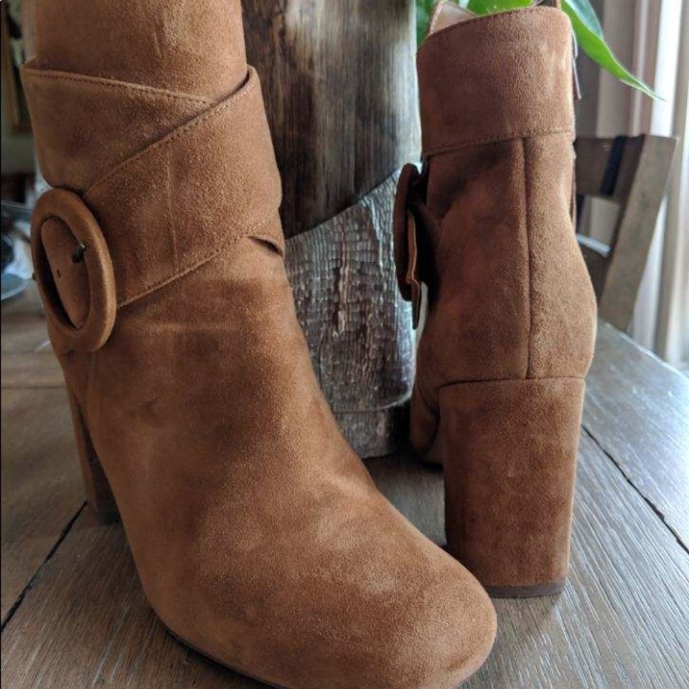 Naturalizer Suede Booties Sz 8